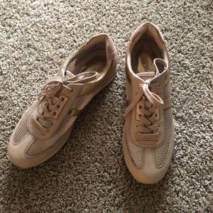 Michael Kors Shoes - Blush pink Michael khors sneakers size 9.5. Michael Kors Shoes - Blush pink Michael khors sneakers size 9.5.